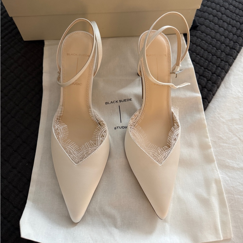 Black Seude Studio Lace 80 White Satin Pump